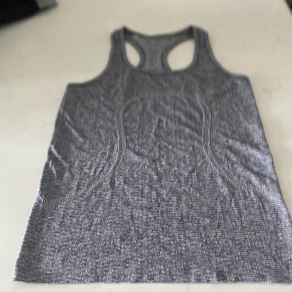 Women's LULULEMON gray SWIFTLY TECH Sleeveless Racer Back Tank Top shirt size 8